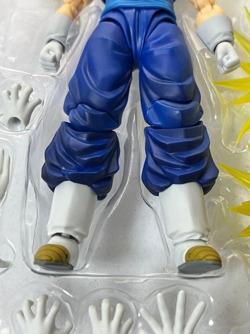 S.H.Figuarts スーパーサイヤ人ゴッドスーパーサイヤ人ベジット超