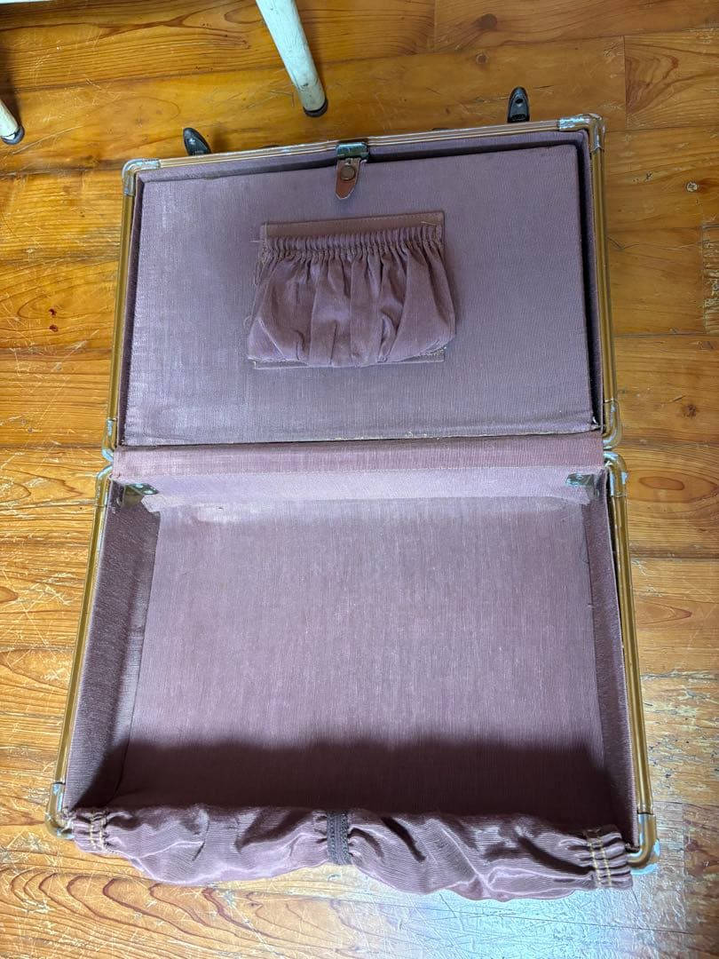 クラシックブラウンレザー スーツケース