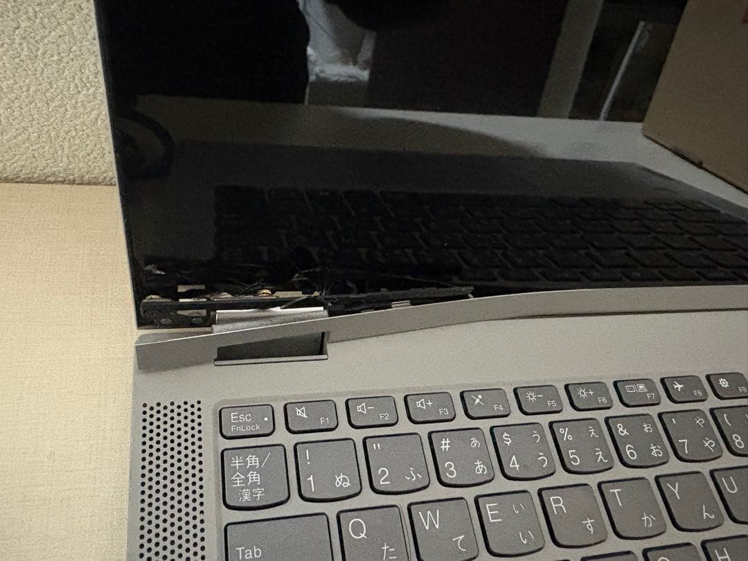 【ジャンク品(ヒンジ液晶割れ)】IdeaPad Flex 5 14ALC05