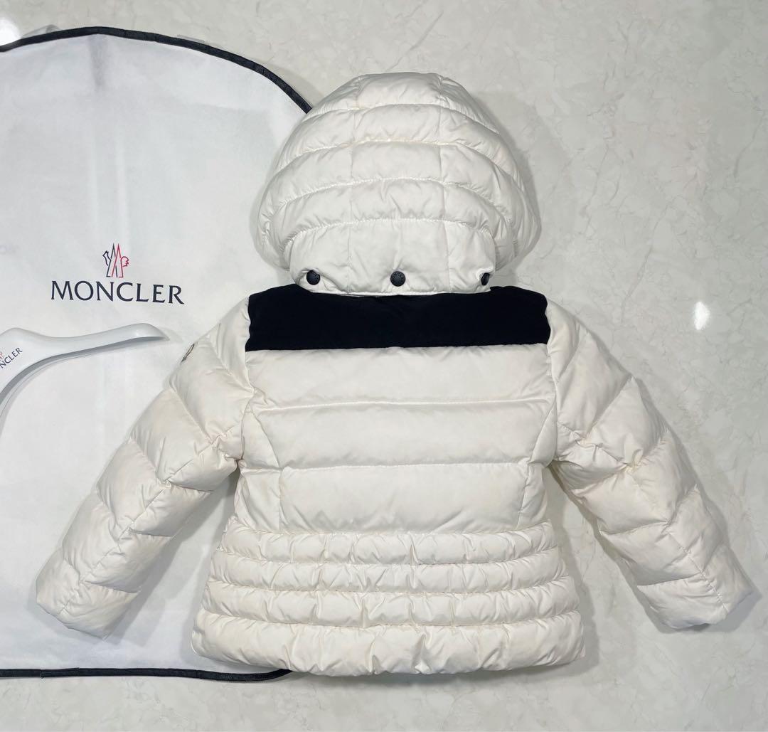 モンクレール　ダウンジャケット　キッズ