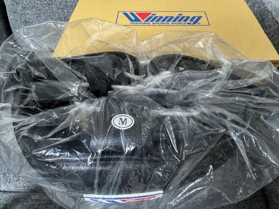 Winning ボクシングヘッドギア Mサイズ 箱付き