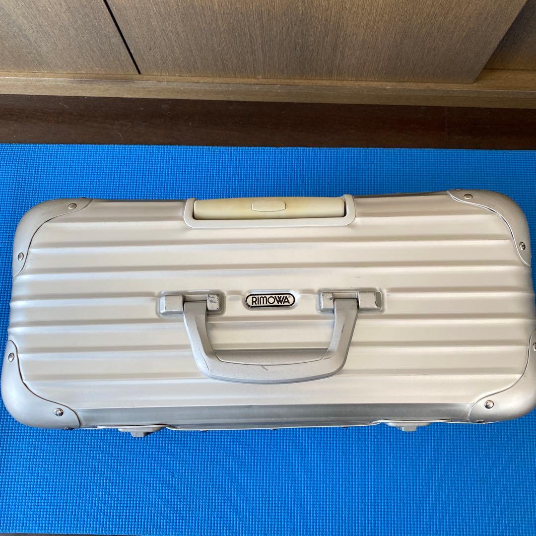 RIMOWA シルバーキャリーケース 中型