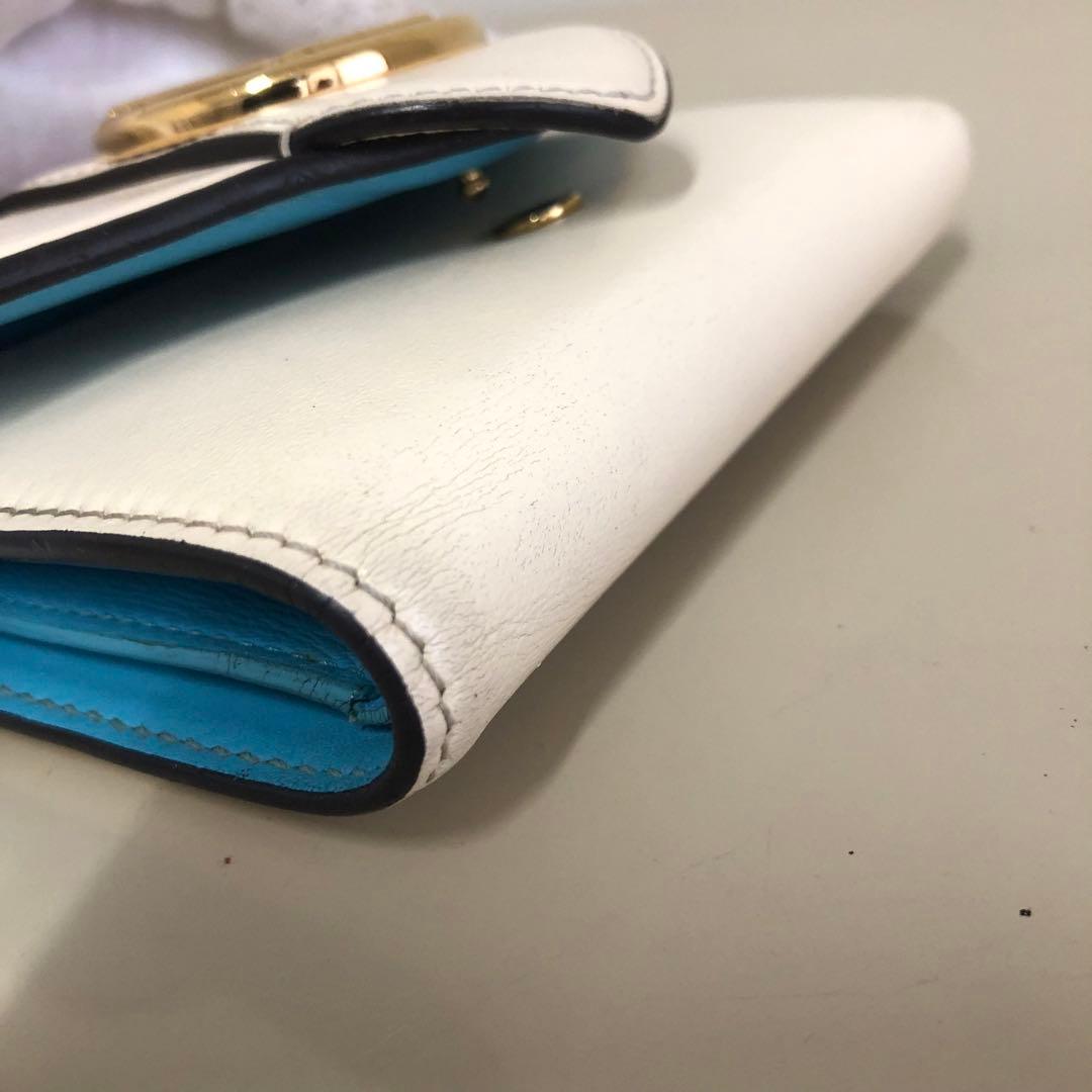 ルイヴィトン 3つ折財布　ポルトフォイユLVポンヌフコンパクト