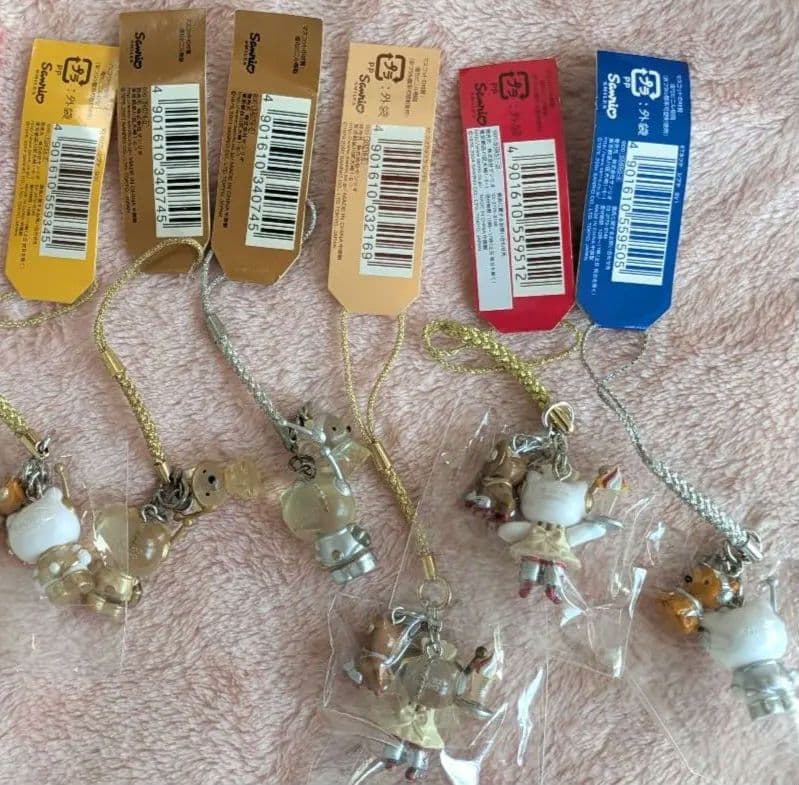 ハローキティ　渋谷キティ物語6体セット