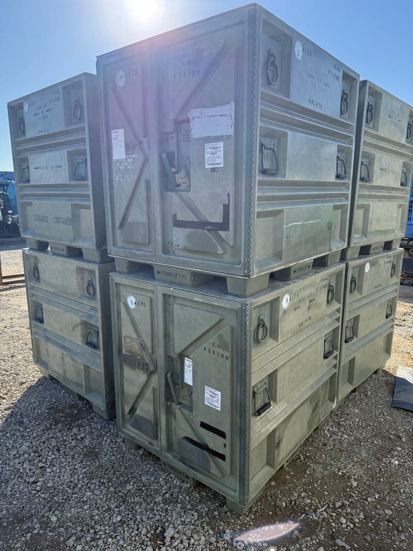 米軍　放出品　コンテナ　世田谷ベース　倉庫　道具箱　物置　FRP 5台セット