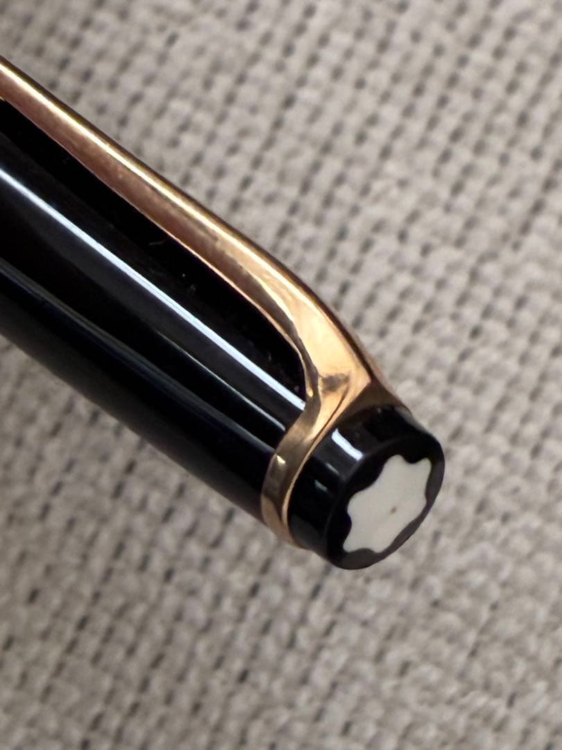 ◾️MONT BLANC モンブラン◾️黒 万年筆 No. 22◾️黒色／金色◾️