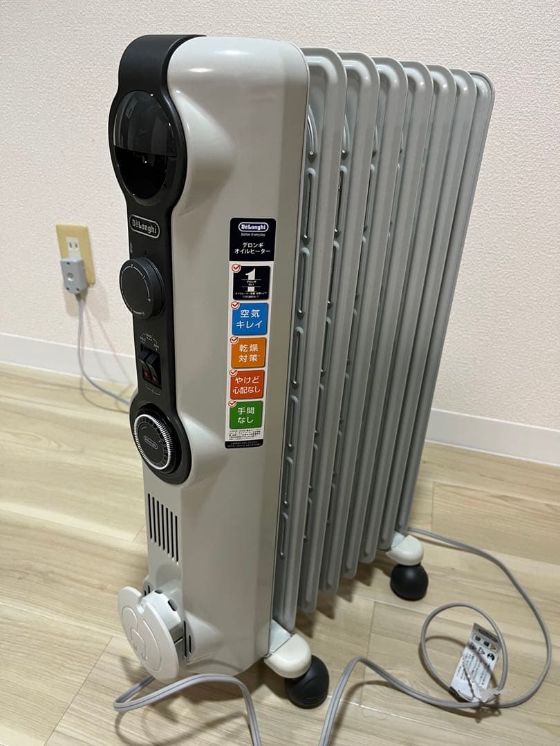 DeLonghi デロンギ　オイルヒーター HJ0812
