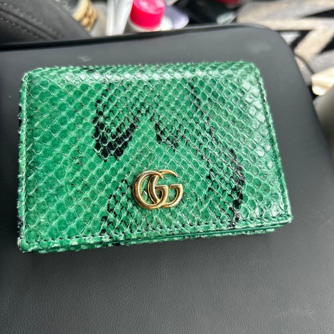 GUCCI グリーン 二つ折り財布