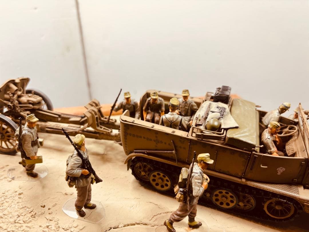 1/35 ドイツアフリカ軍団3tハーフトラック　105mm軽榴弾砲