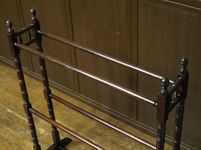 英国 イギリス アンティーク 挽物装飾 タオルスタンド/タオル掛け/ハンガー