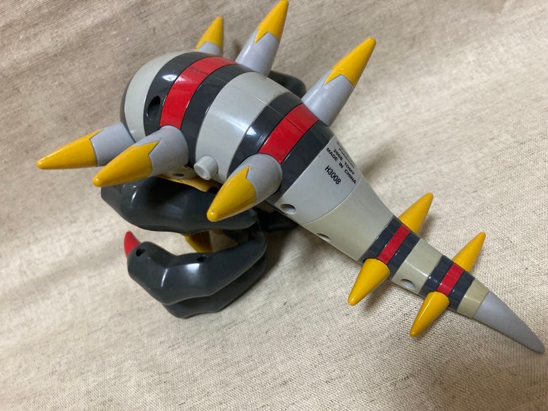 【希少】ギラティナ オリジンフォルムフィギュア可動式　おまけ付き