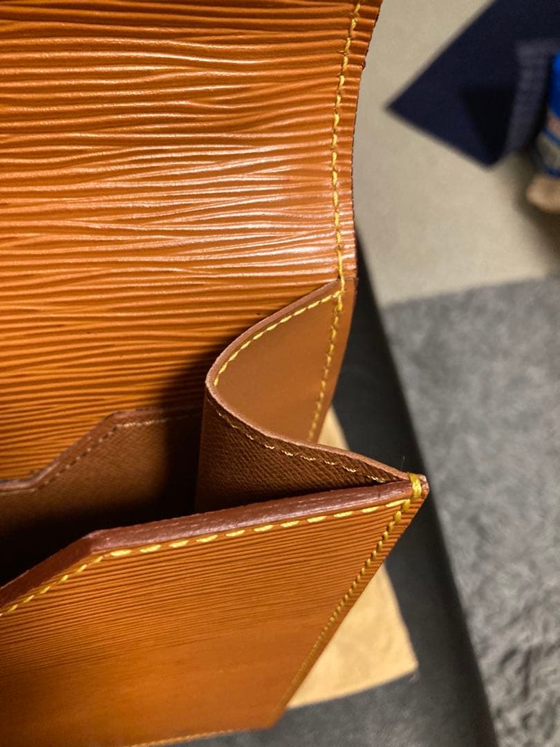 阿*鳥様 ルイヴィトン エピ ポルトドキュマン ビジネスバッグ ブリーフケース