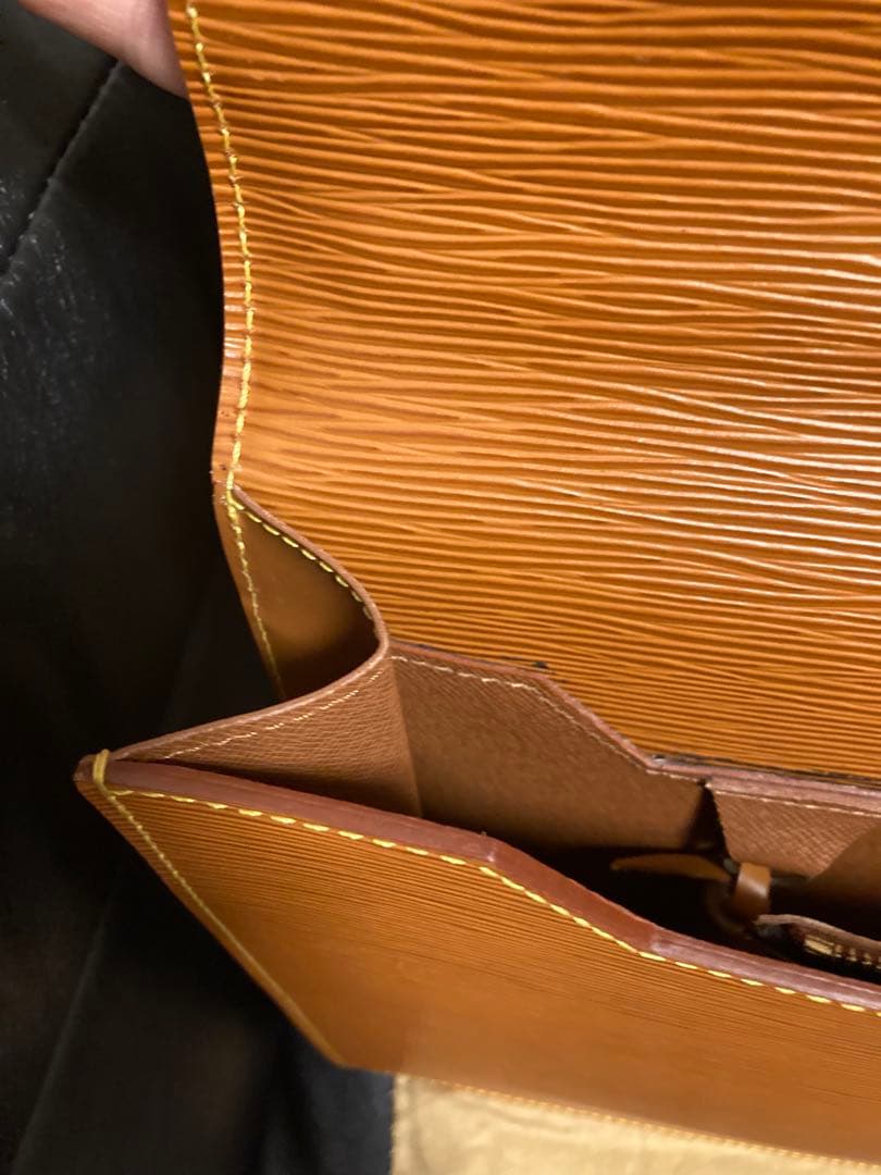 阿*鳥様 ルイヴィトン エピ ポルトドキュマン ビジネスバッグ ブリーフケース