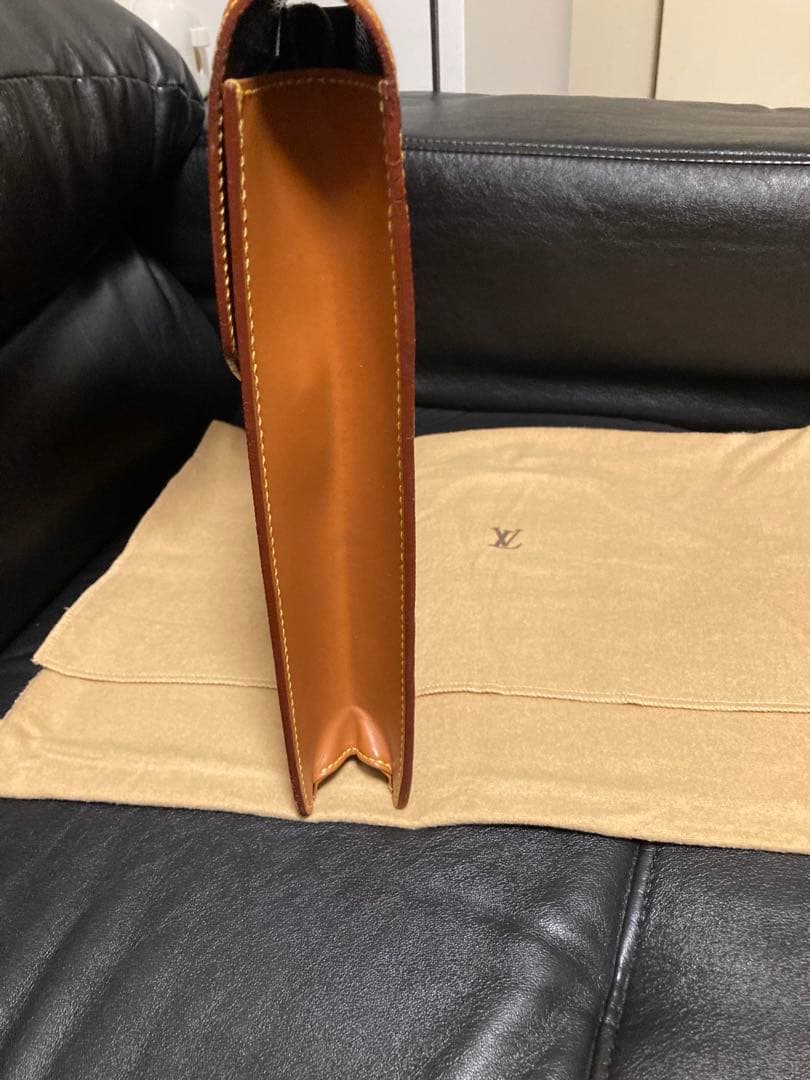 阿*鳥様 ルイヴィトン エピ ポルトドキュマン ビジネスバッグ ブリーフケース