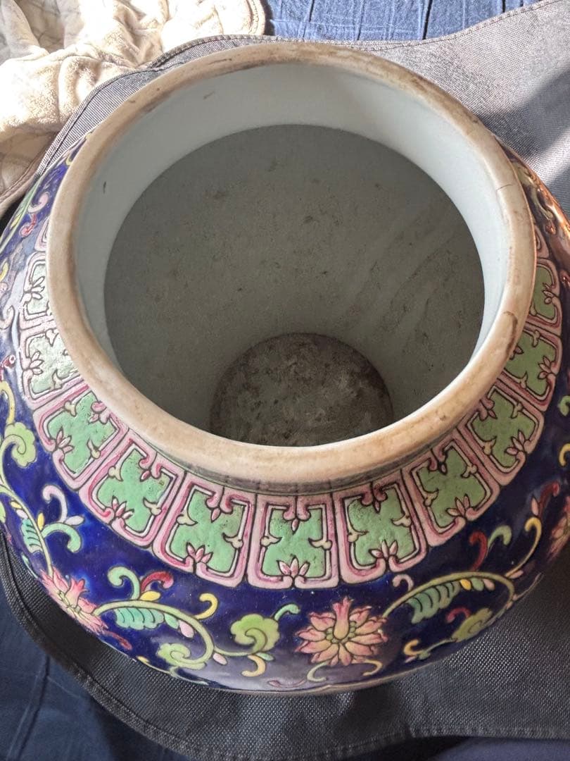 中国古美術 清末民国時代　粉彩大壺　大罐　開光山水風景文　高さ30cm