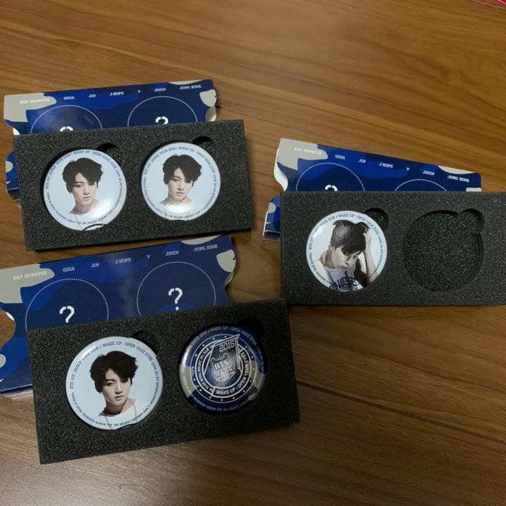 防弾少年団 バッチ