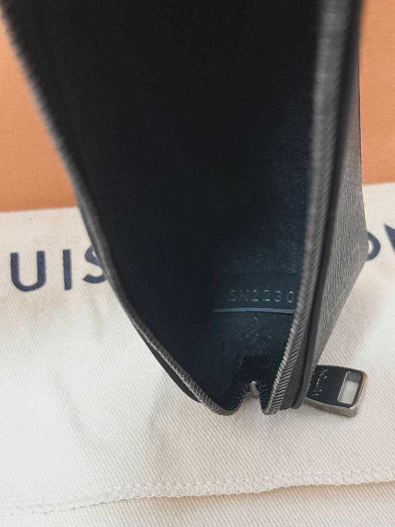 色*！様 LOUIS VUITTON 黒 レザーペンケース　モノグラム