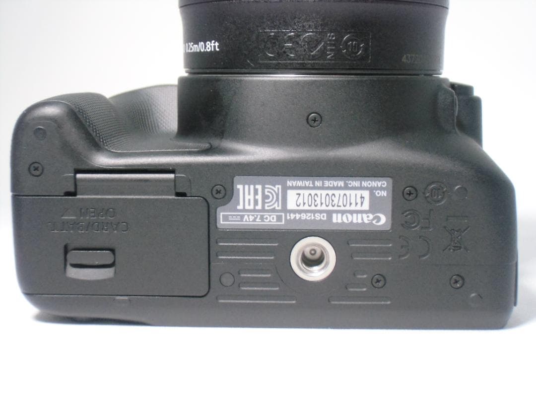 Canon EOS Kiss X7 レンズ付き　B034