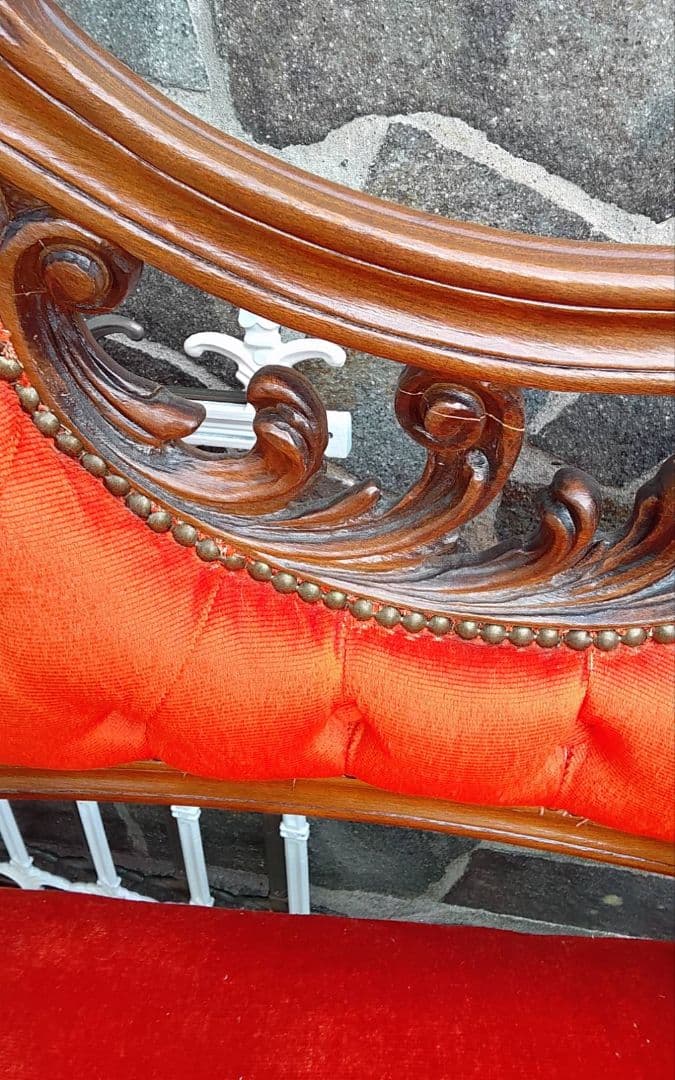 イギリスアンティーク ビクトリアンスタイル オレンジベルベットソファ