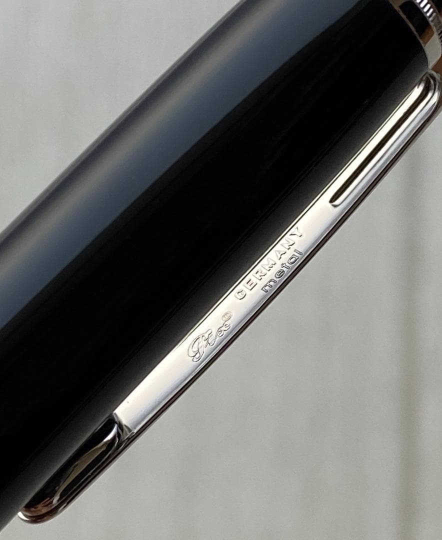 新品同様 限定品 モンブラン ダイヤモンド P116 モーツァルト ボールペン