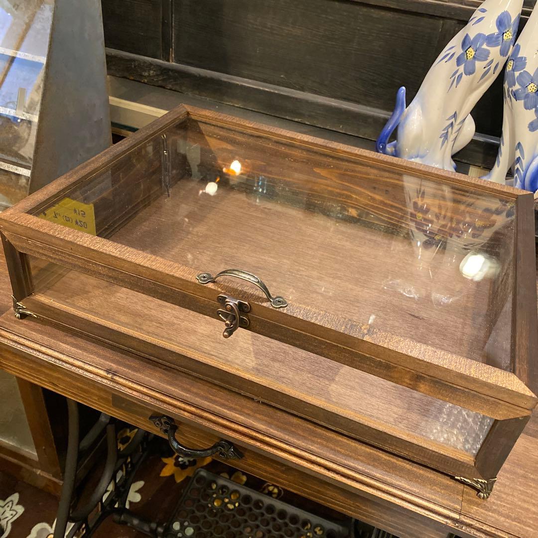 木製ガラスケース