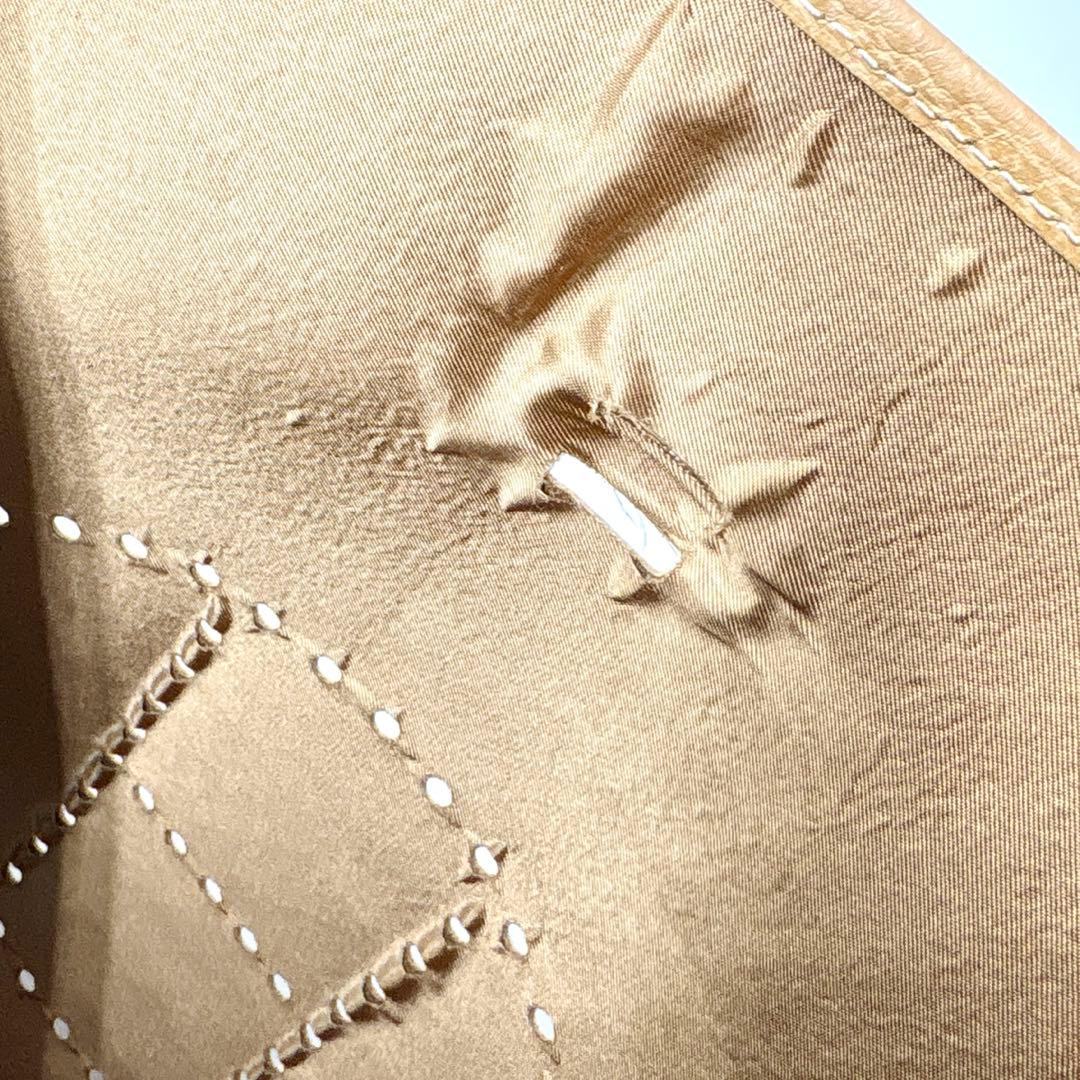 ハイクラス パンチング レザー ショルダーバッグ キャメル Hモチーフ