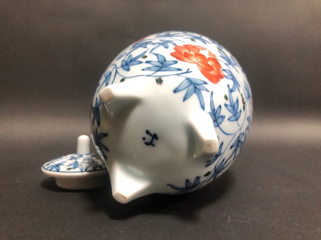 ゆゆです有田焼　色絵唐花文香炉　丈右衛門造　共箱　美品