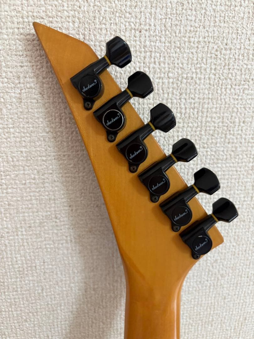 Charvel エレキギター (純正ストラップ付き）
