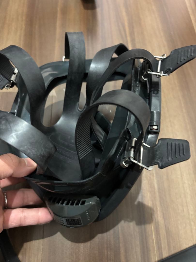 最終値引き重松　シゲマツ　防毒マスク　GM164（M） 吸収缶付き