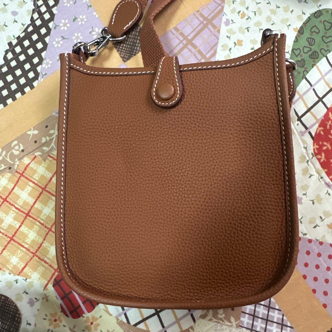 Hロゴ ブラウンレザーショルダーバッグ