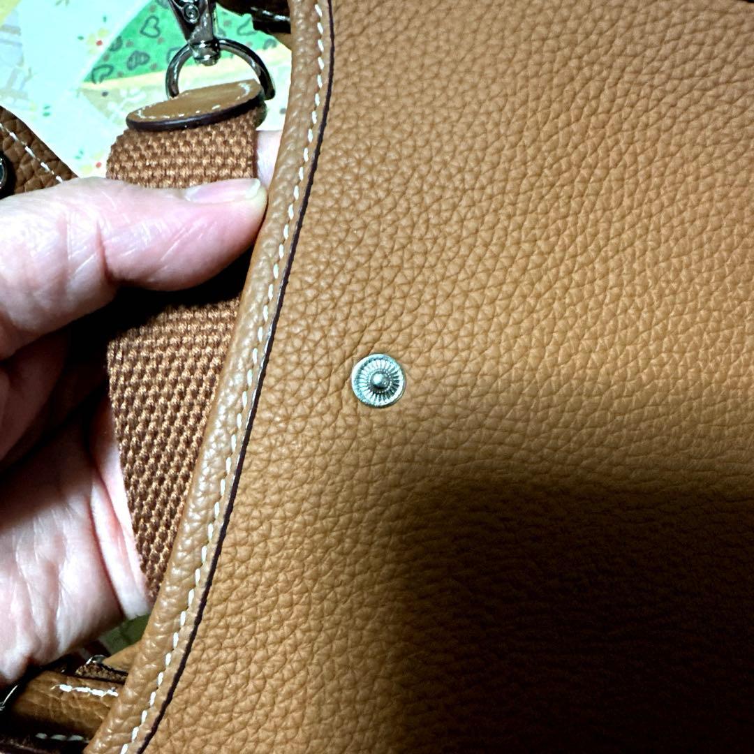 Hロゴ ブラウンレザーショルダーバッグ