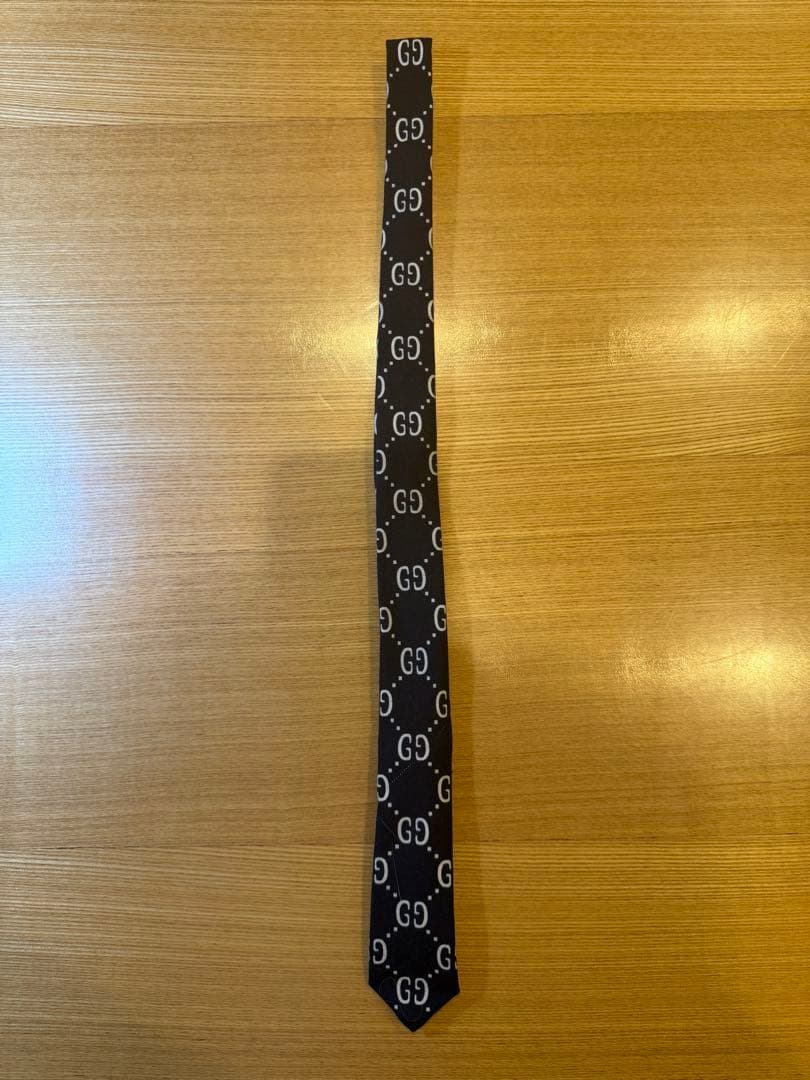 グッチキッズネクタイ　Mサイズ