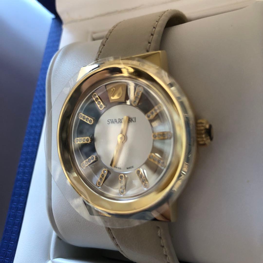 新品SWAROVSKIゴールドレザー腕時計PIAZZAスワロフスキークリスタル