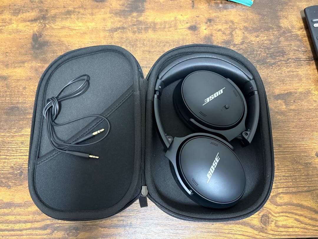 Bose ワイヤレスヘッドホン キャリングケース付き
