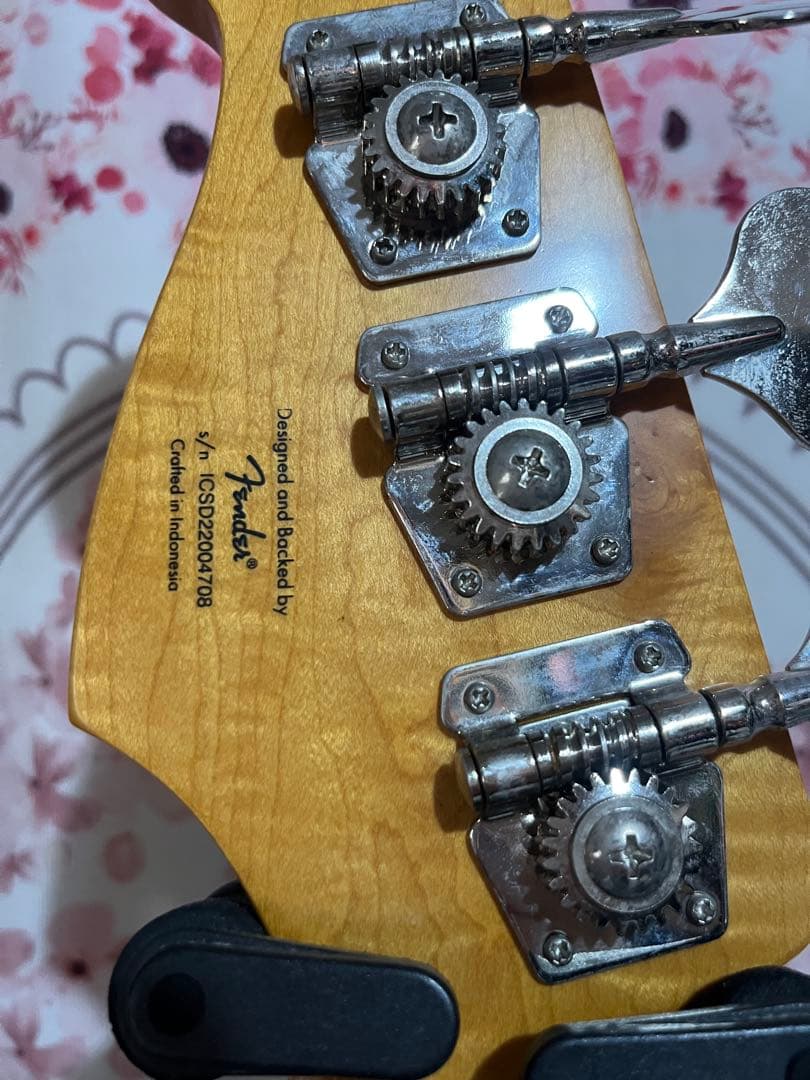 フレットレスsquire Classic Vibe 60s Jazz Bass