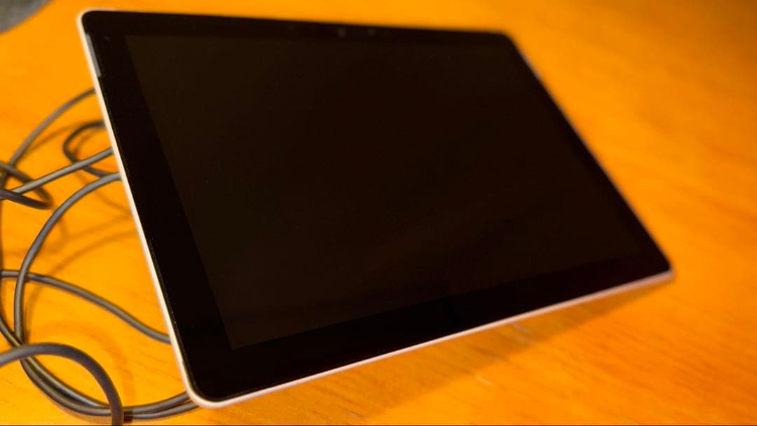 Microsoft Surface Go 本体 + ACアダプター