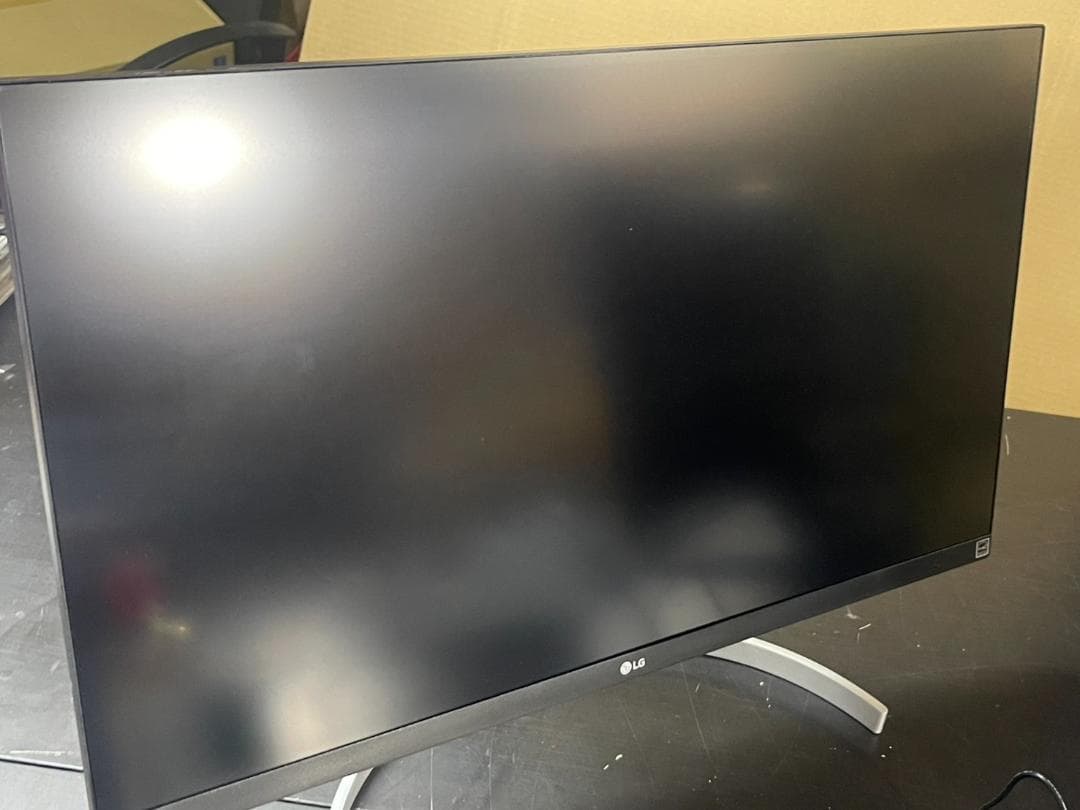 LG 27UK850-W 27インチ 4Kモニター