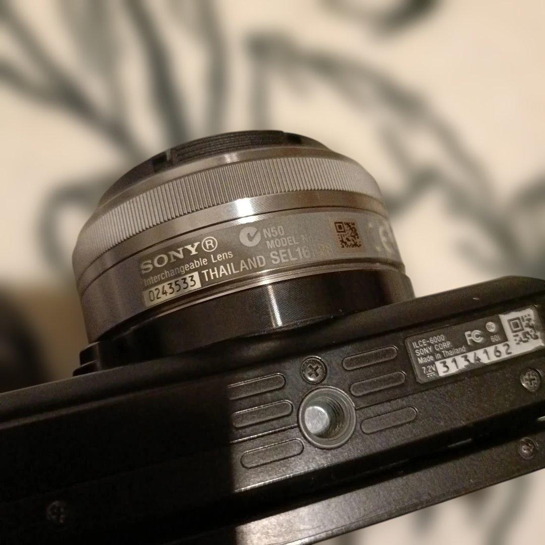 SONY α6000　SEL16F28 交換レンズ　デジタルカメラ