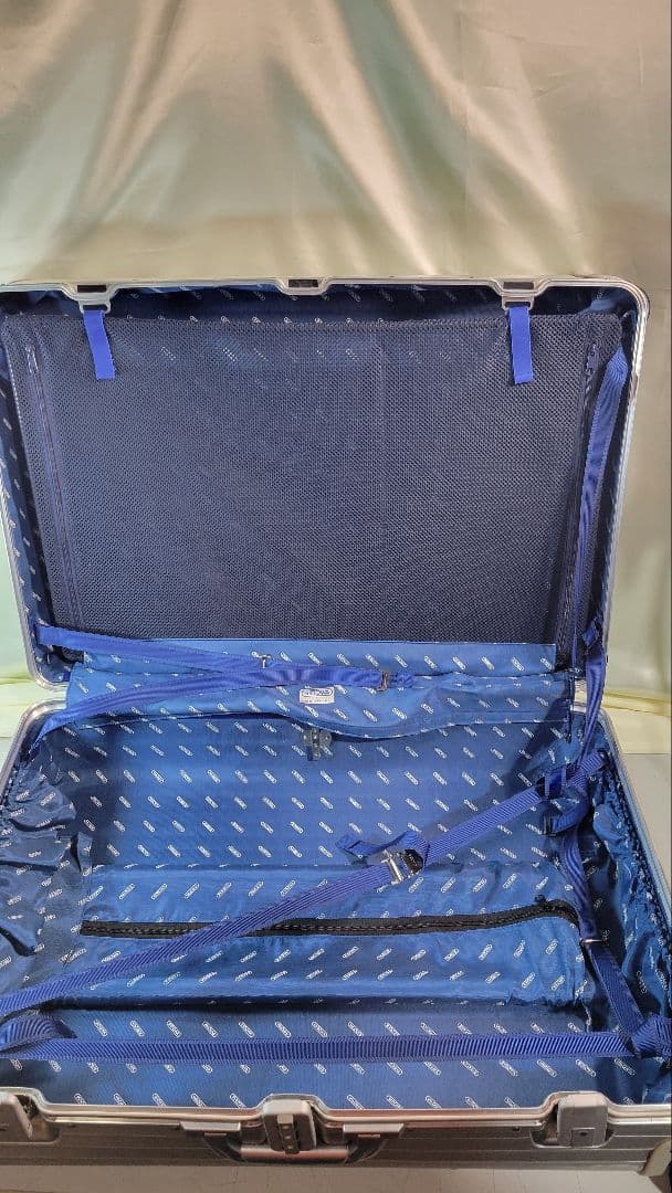 RIMOWA(リモワ) キャリーバッグ トパーズ 932.77 シルバー /4輪