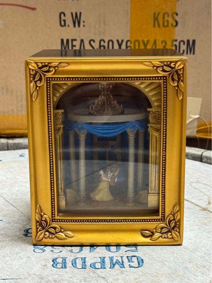 OLSZEWSKI ギャラリーオブライト　美女と野獣　オルショウスキー