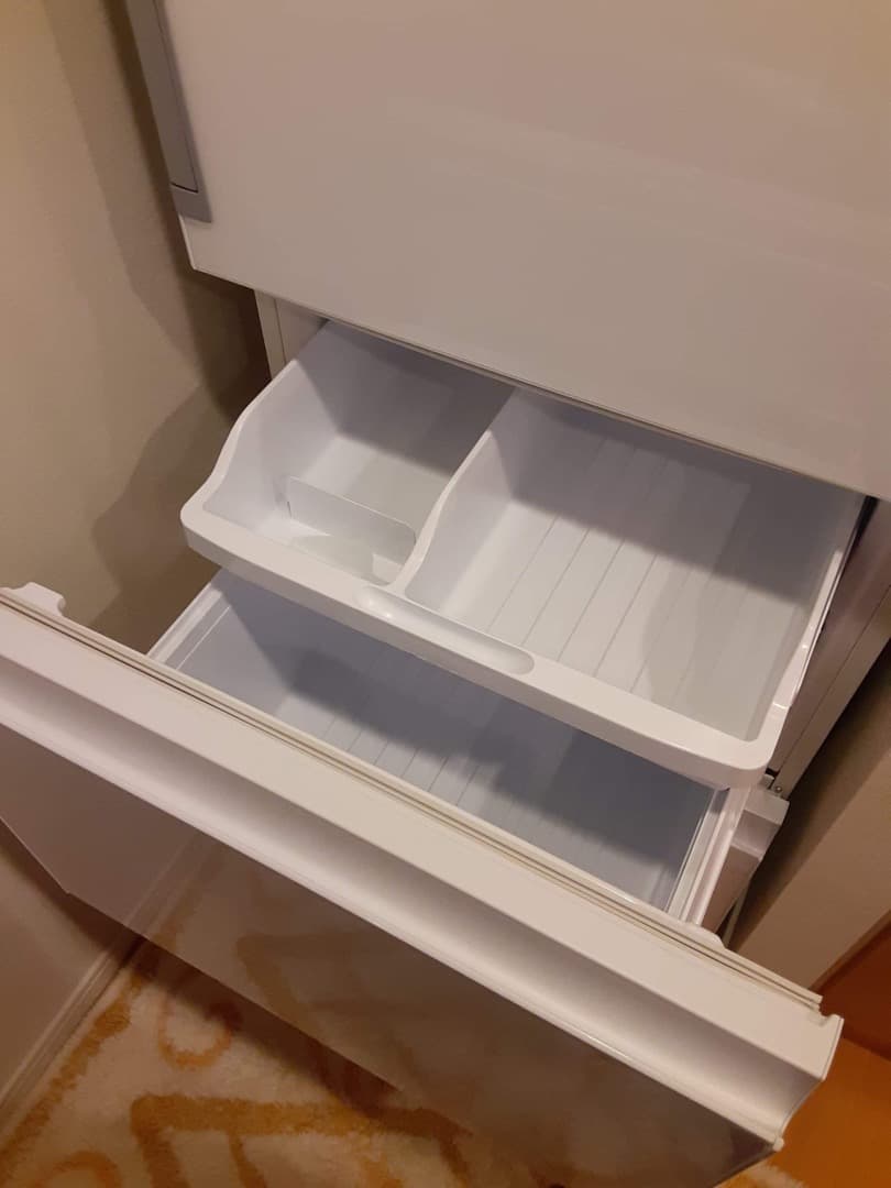 シャープ350L冷蔵庫