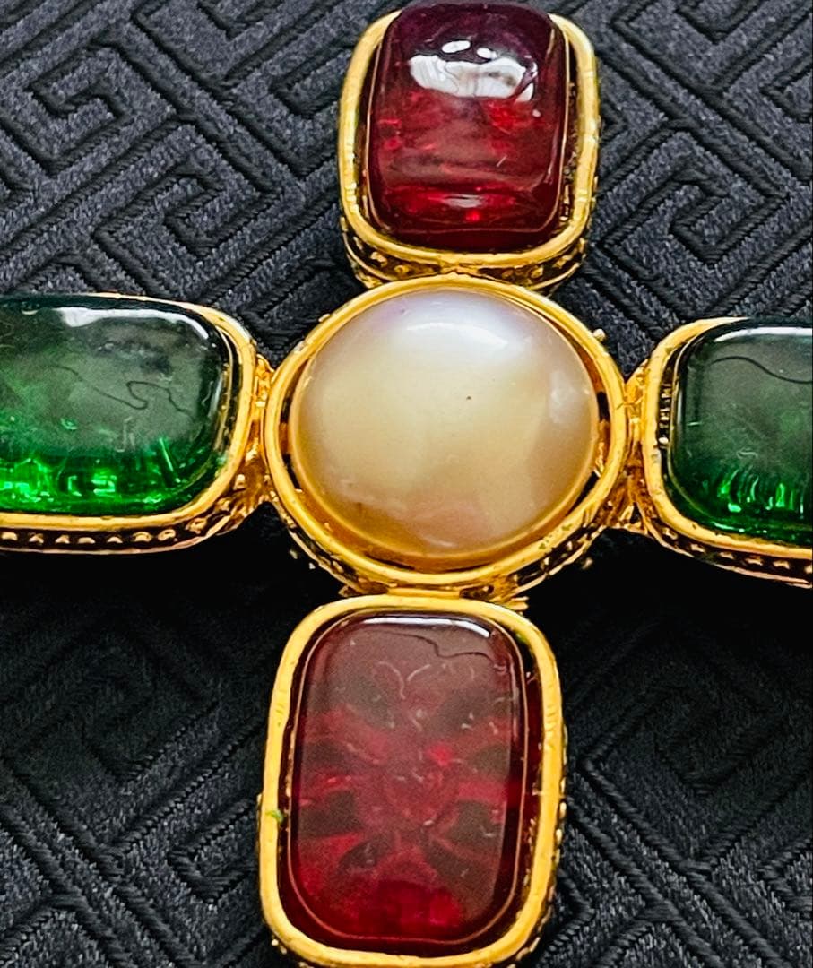 a*e様 CHANEL シャネル 23 グリポア フェイクパール　ブローチ