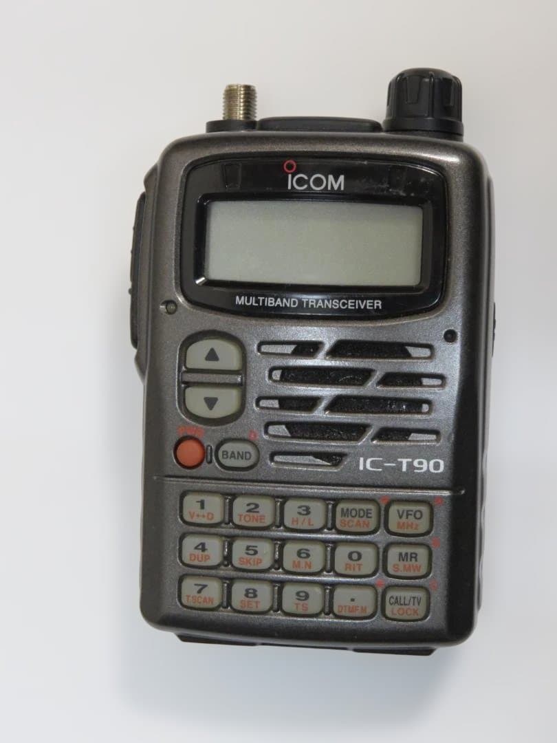 ICOM IC-T90 トランシーバー 本体と付属品