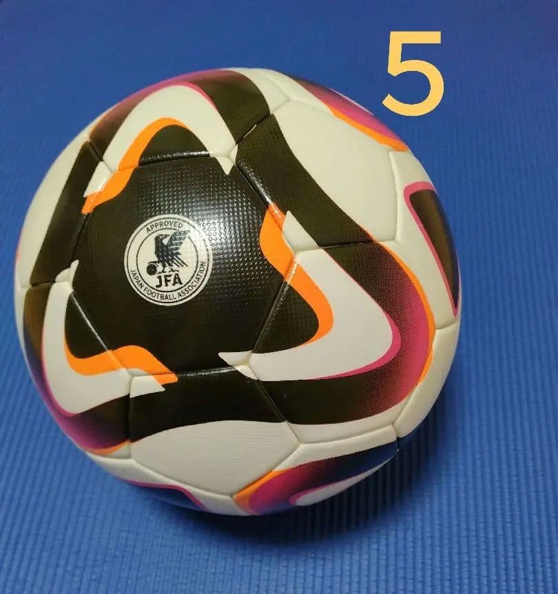 アディダス　サッカーボール5号球　JFA検定球
