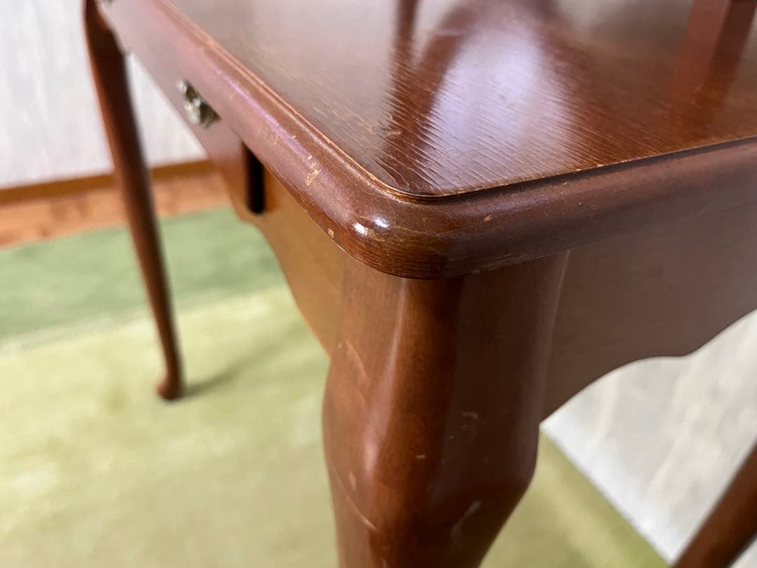 クラシックブラウンドレッサー・鏡付き