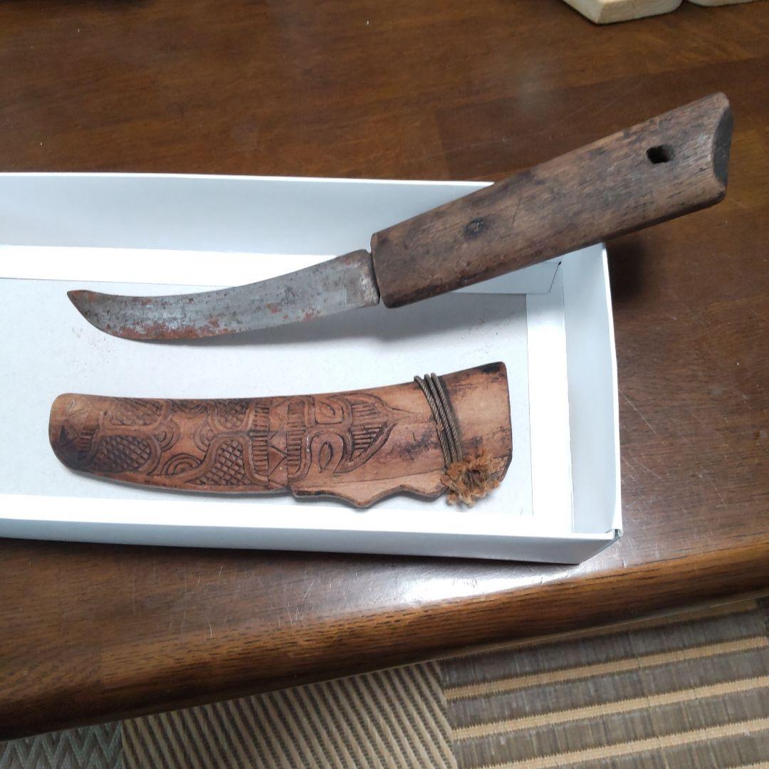 彫刻付き木製刀 約30cm