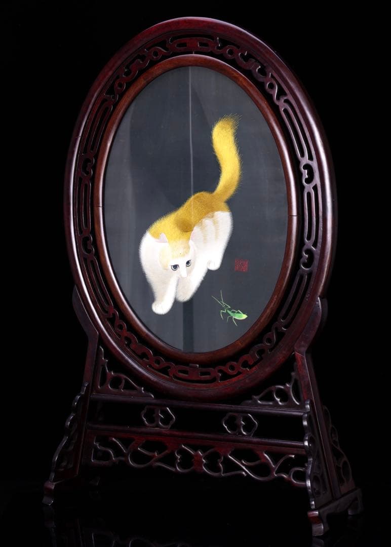 れ*い様 【極上工芸】中国蘇州 両面刺繍 猫とカマキリ 紫檀台付 衝立 高さ74