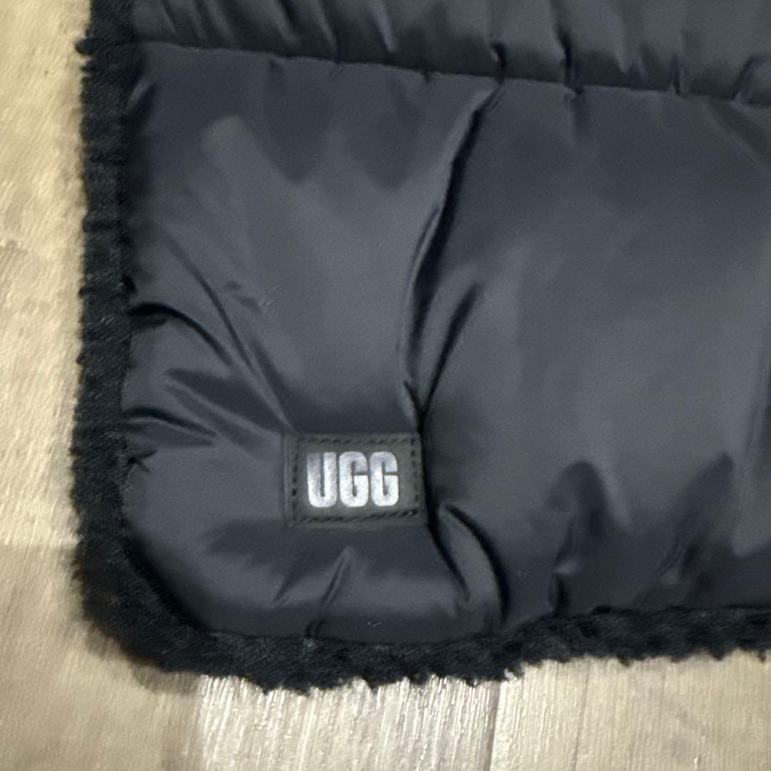UGG 2way!!リバーシブル マフラー ブラック　新品未使用タグ付き！！