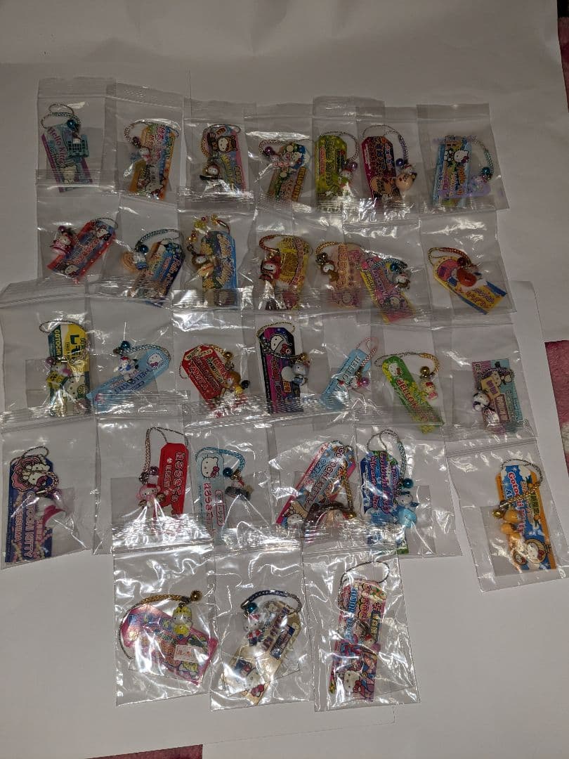 ご当地キティストラップ　レアまとめ売り218点♥