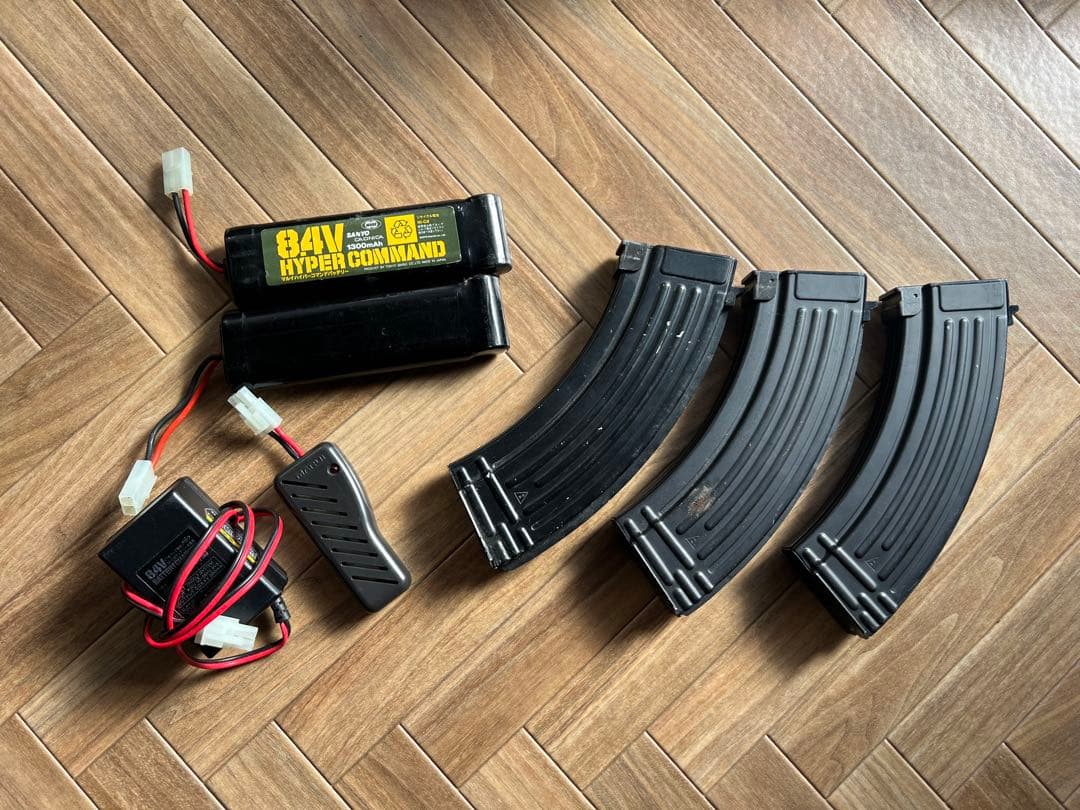 【フルセット】東京マルイ AK47 電動ガン マガジン バッテリー充電器付属